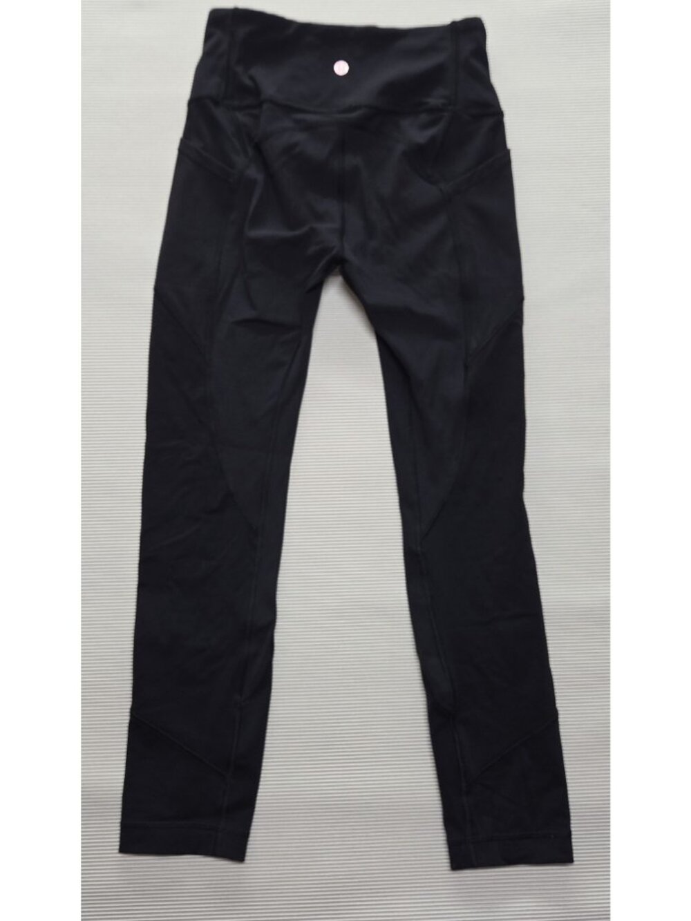 Lululemon Crop Leggings Black 23" Size 4 Yoga Run Gym